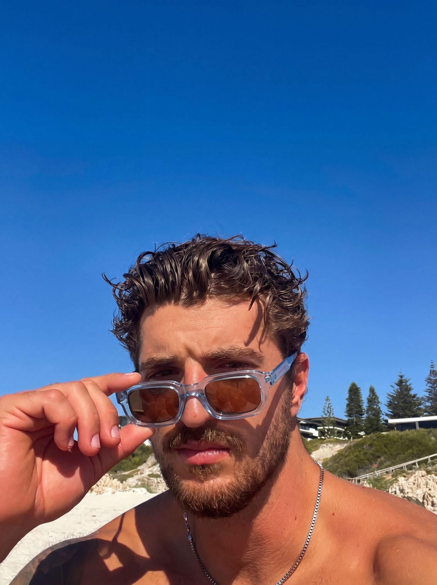 Customer wearing Élan Sorbonne
